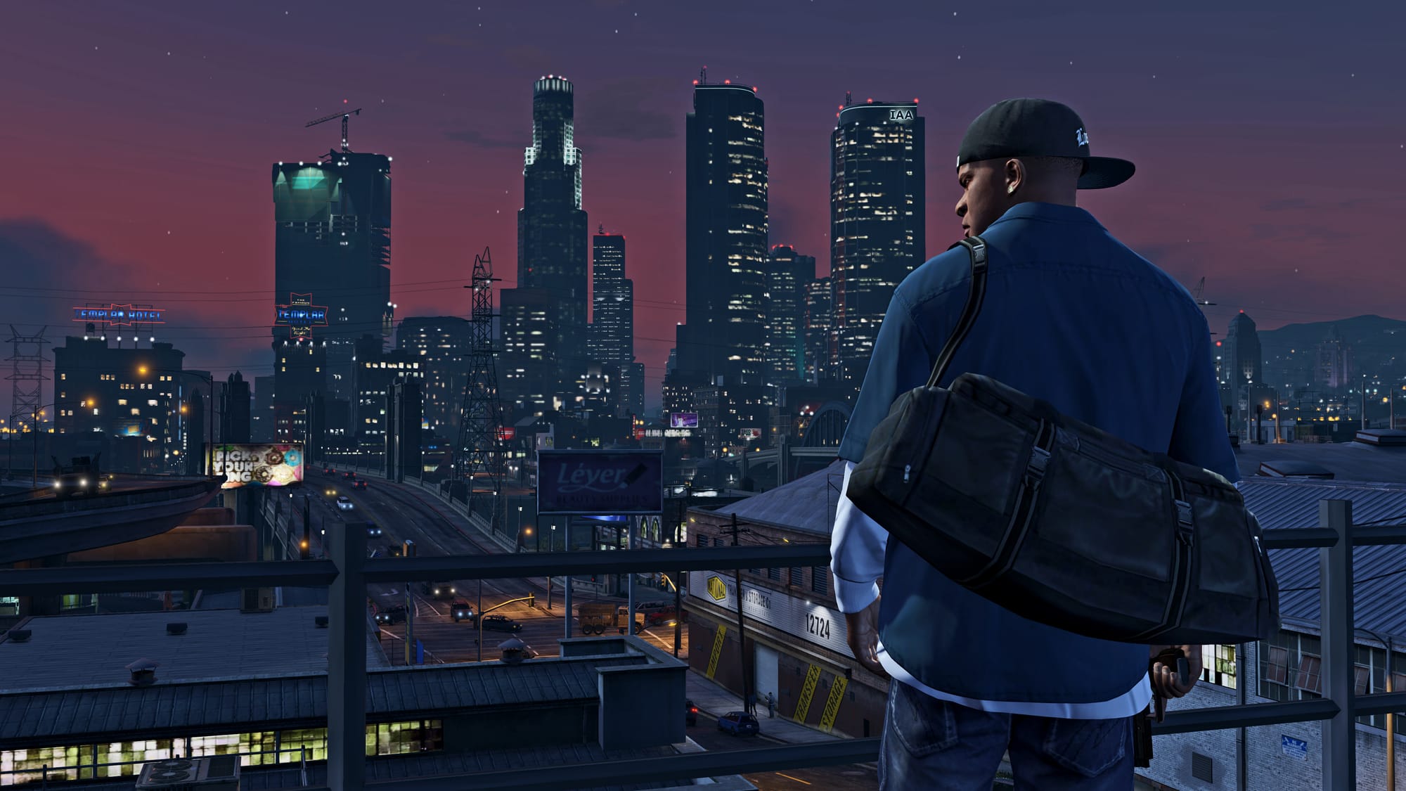 Франклин осматривает город с крыши Grand Theft Auto V Enhanced