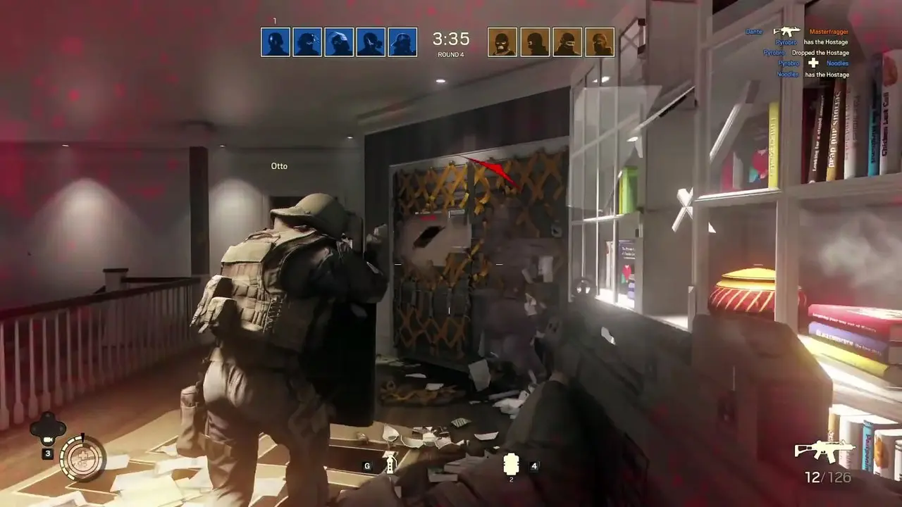 оперативники идут на штурм в Rainbow Six Siege