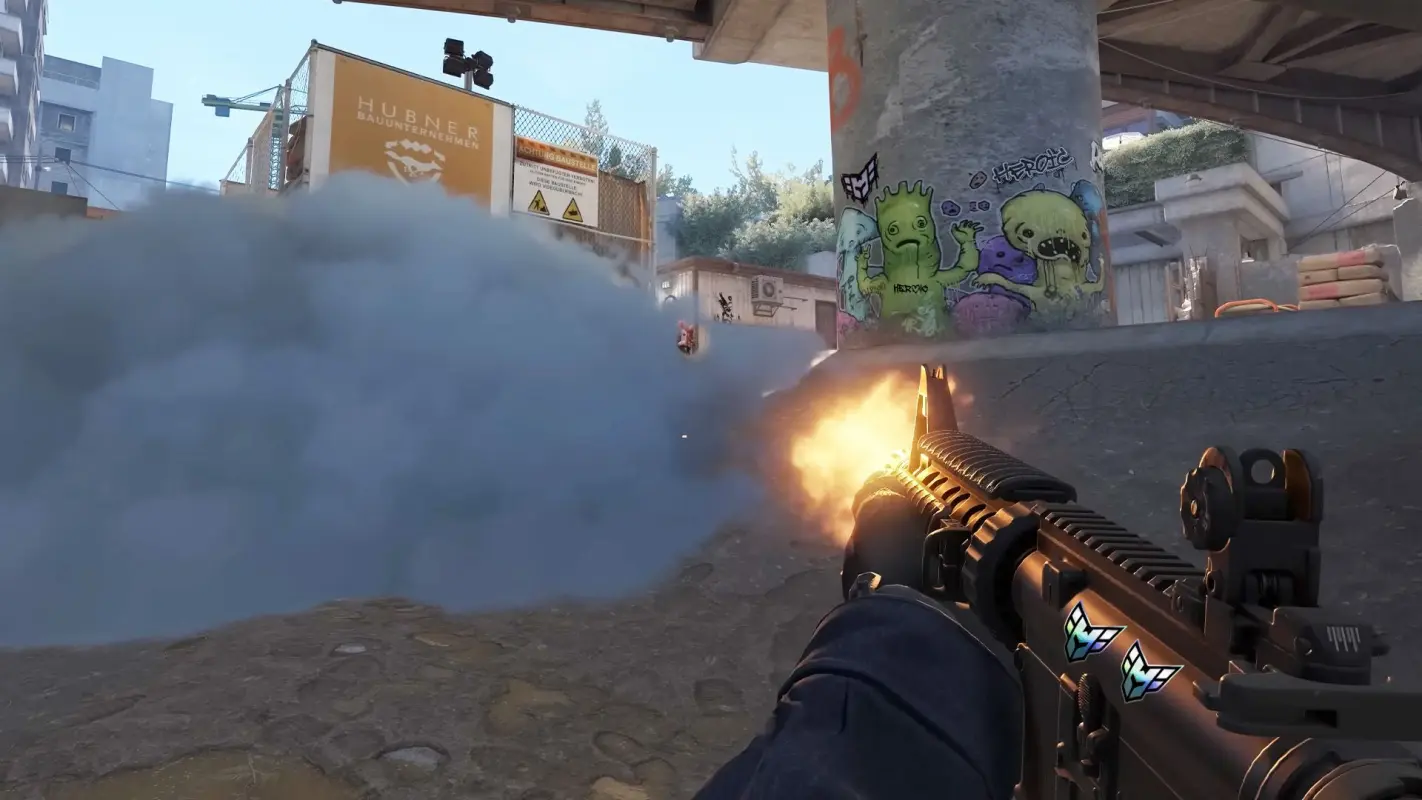 игрок кинул дымовуху и начал стрельбу в Counter-Strike 2