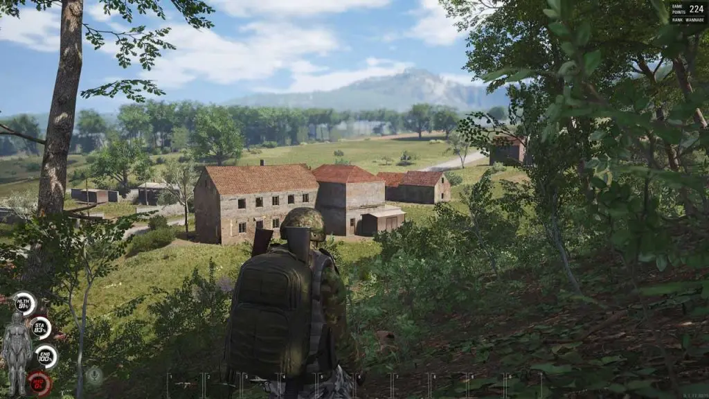 персонаж осматривает деревню в SCUM 