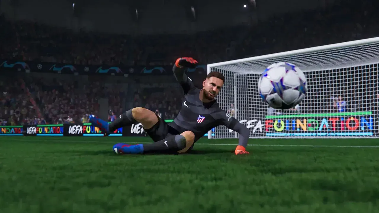 вратарь тянется за мячом в EA Sports FC 24