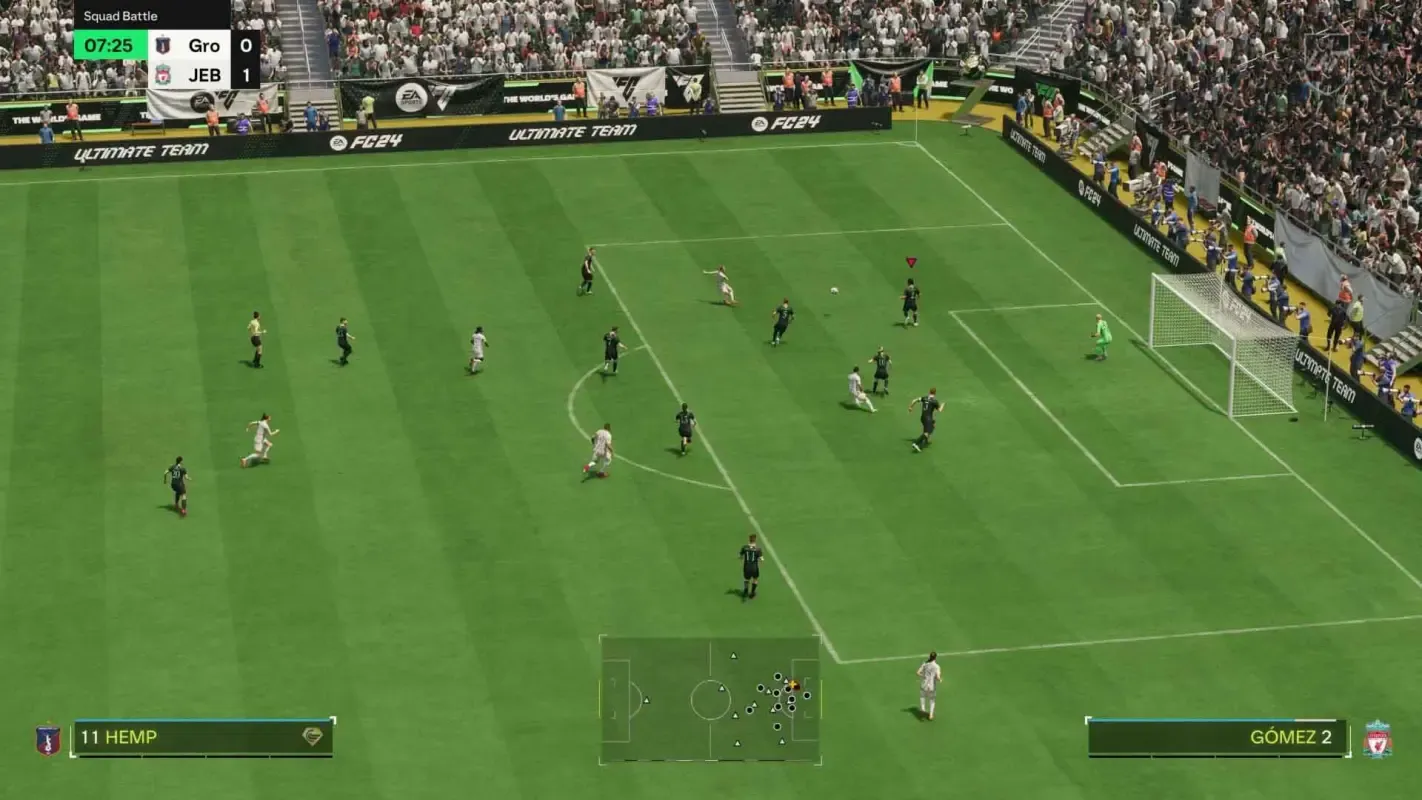 игрок бьет по воротам в EA Sports FC 24